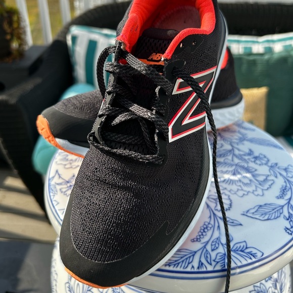 🔥New Balance Womens FF 680 V7 W680LF7 Black Running Shoes Sneakers SZ 7.5 - Picture 4 of 8